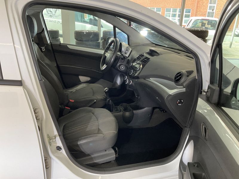 Chevrolet Spark 1.0 LT — zdjęcie 3