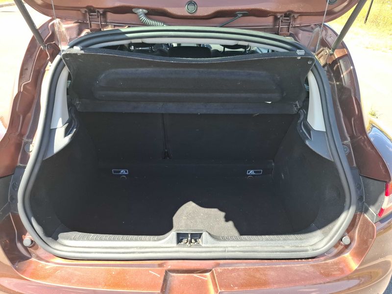 Renault Clio 1.5 dCi Energy Business Eco2 — zdjęcie 9
