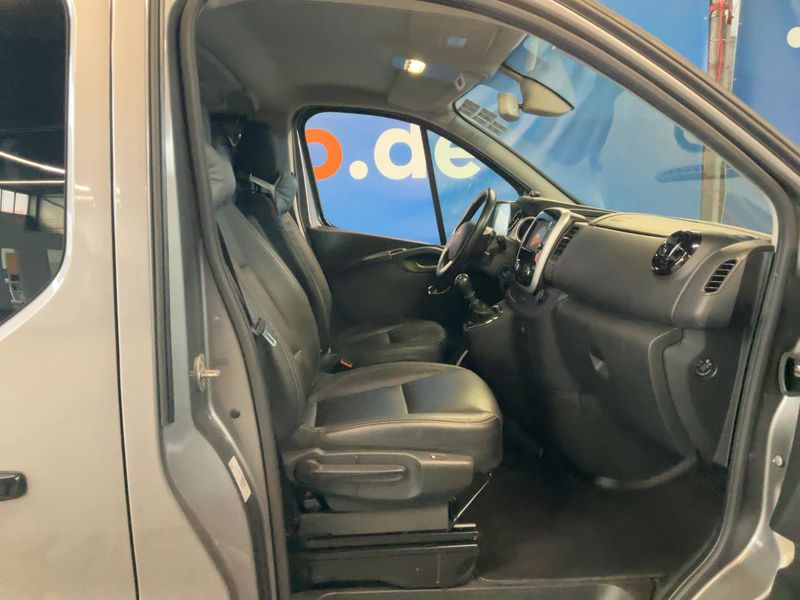 Opel Vivaro 1.6 CDTI Biturbo Tourer L2H1 2,7t 2018 – снимка 16