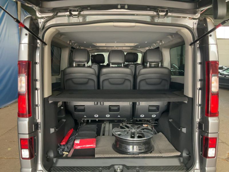 Opel Vivaro 1.6 CDTI Biturbo Tourer L2H1 2,7t 2018 – снимка 15