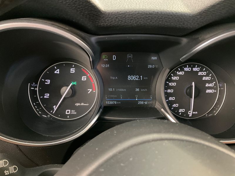 Alfa Romeo Stelvio 2.0 Turbo First Edition — zdjęcie 13