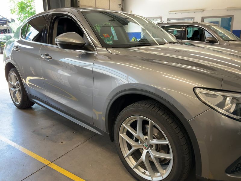 Alfa Romeo Stelvio 2.0 Turbo First Edition — zdjęcie 8