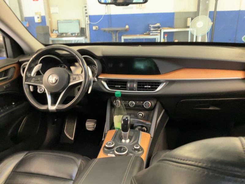 Alfa Romeo Stelvio 2.0 Turbo First Edition — zdjęcie 12