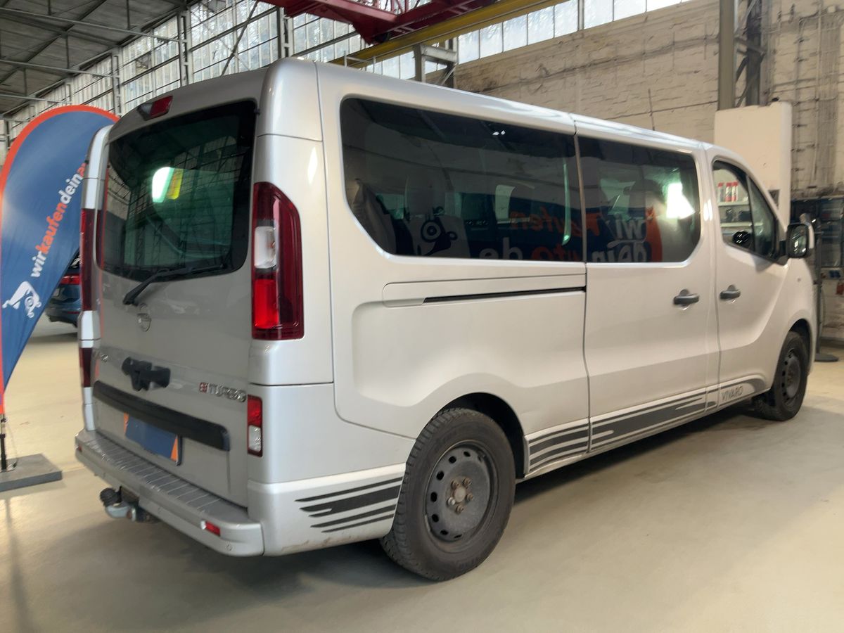 Opel Vivaro 2017 — photo 9