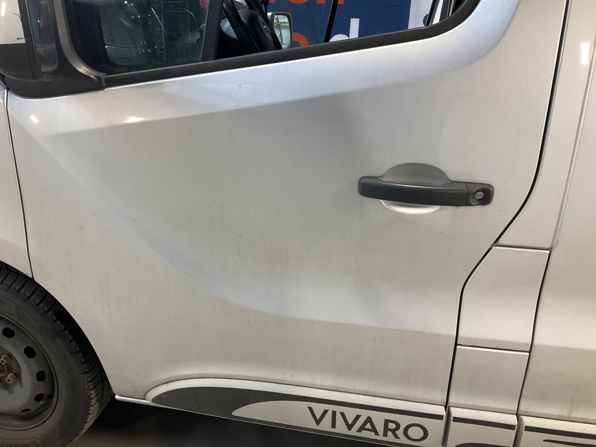 Opel Vivaro 2017 — photo 41