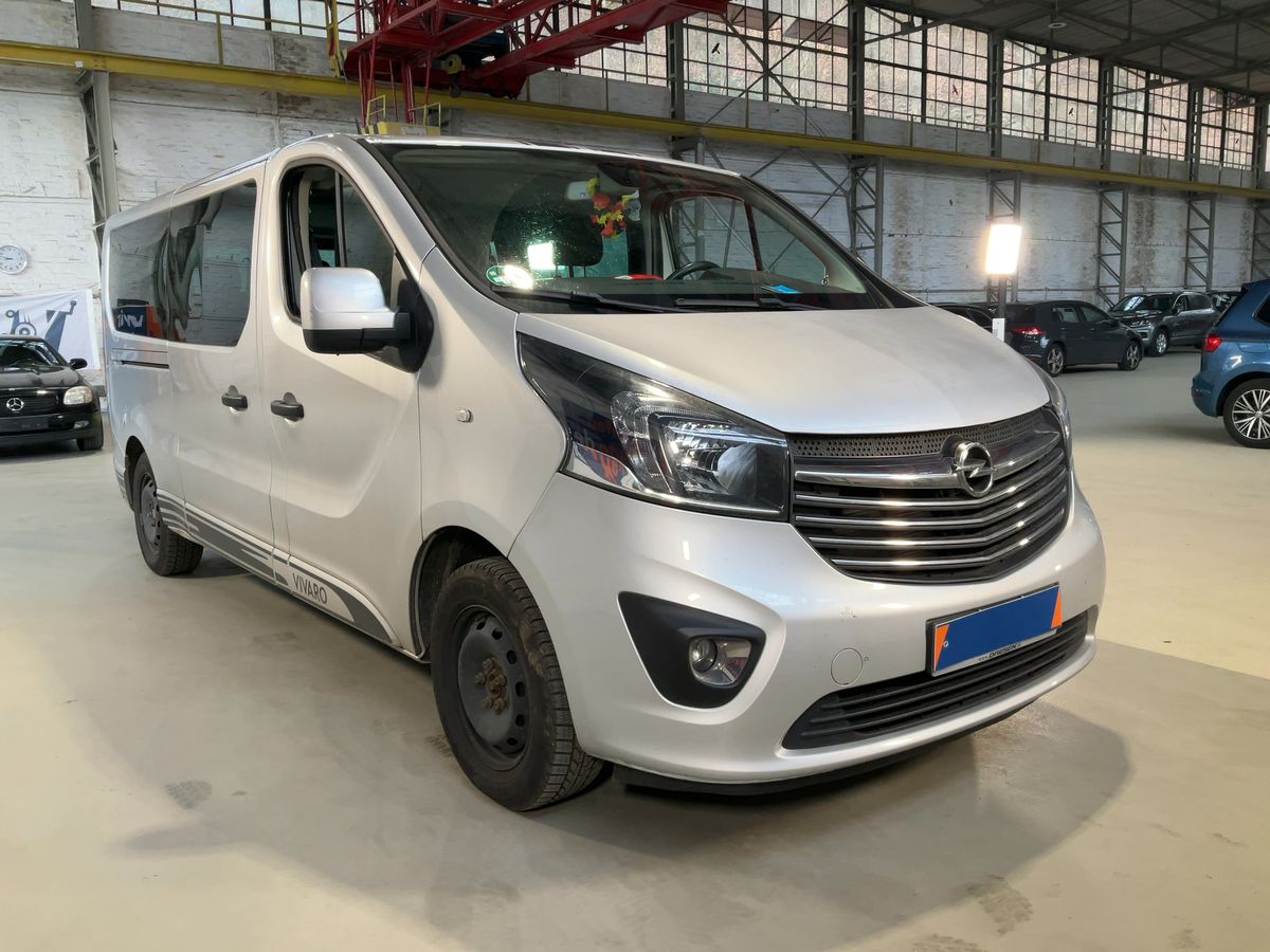 Opel Vivaro 2017 — photo 13