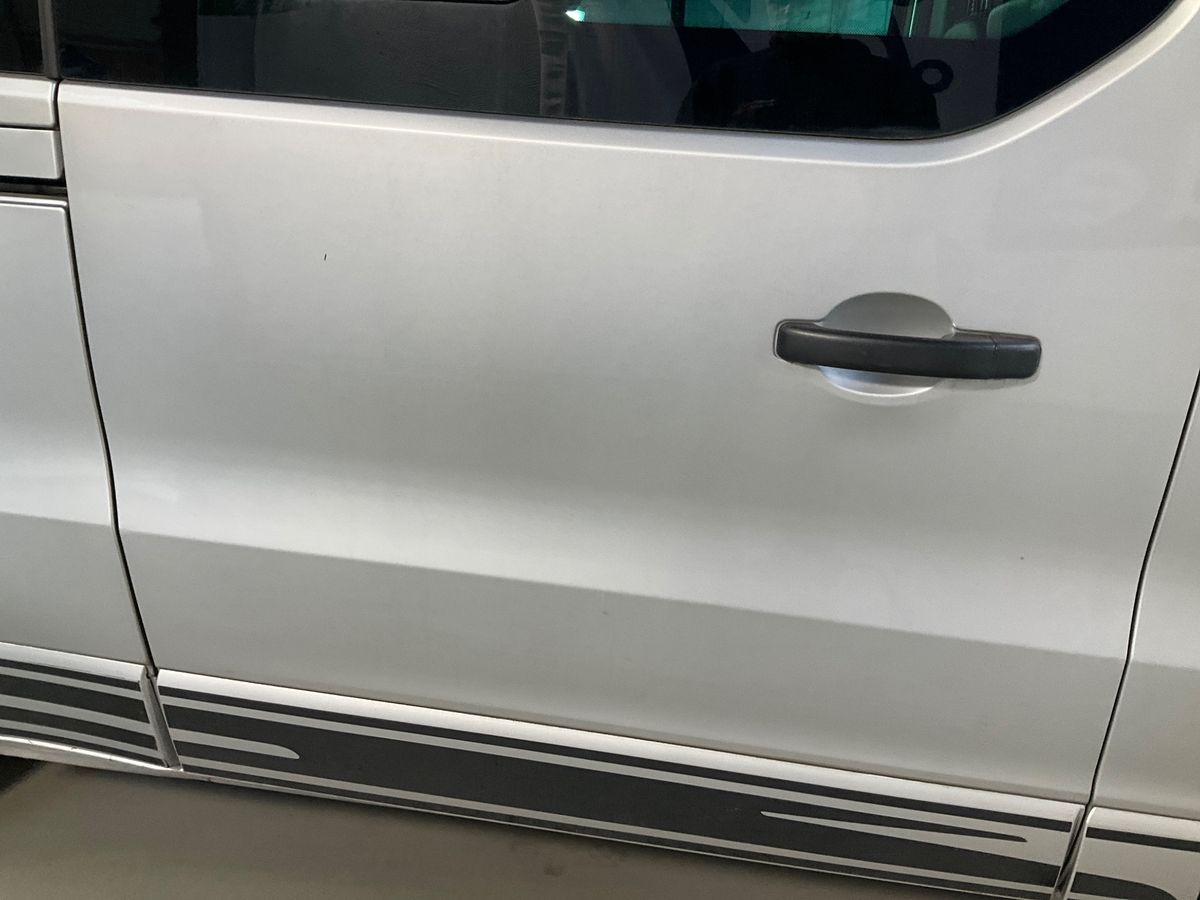 Opel Vivaro 2017 — photo 31