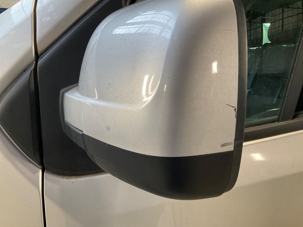 Opel Vivaro 2017 — photo 42