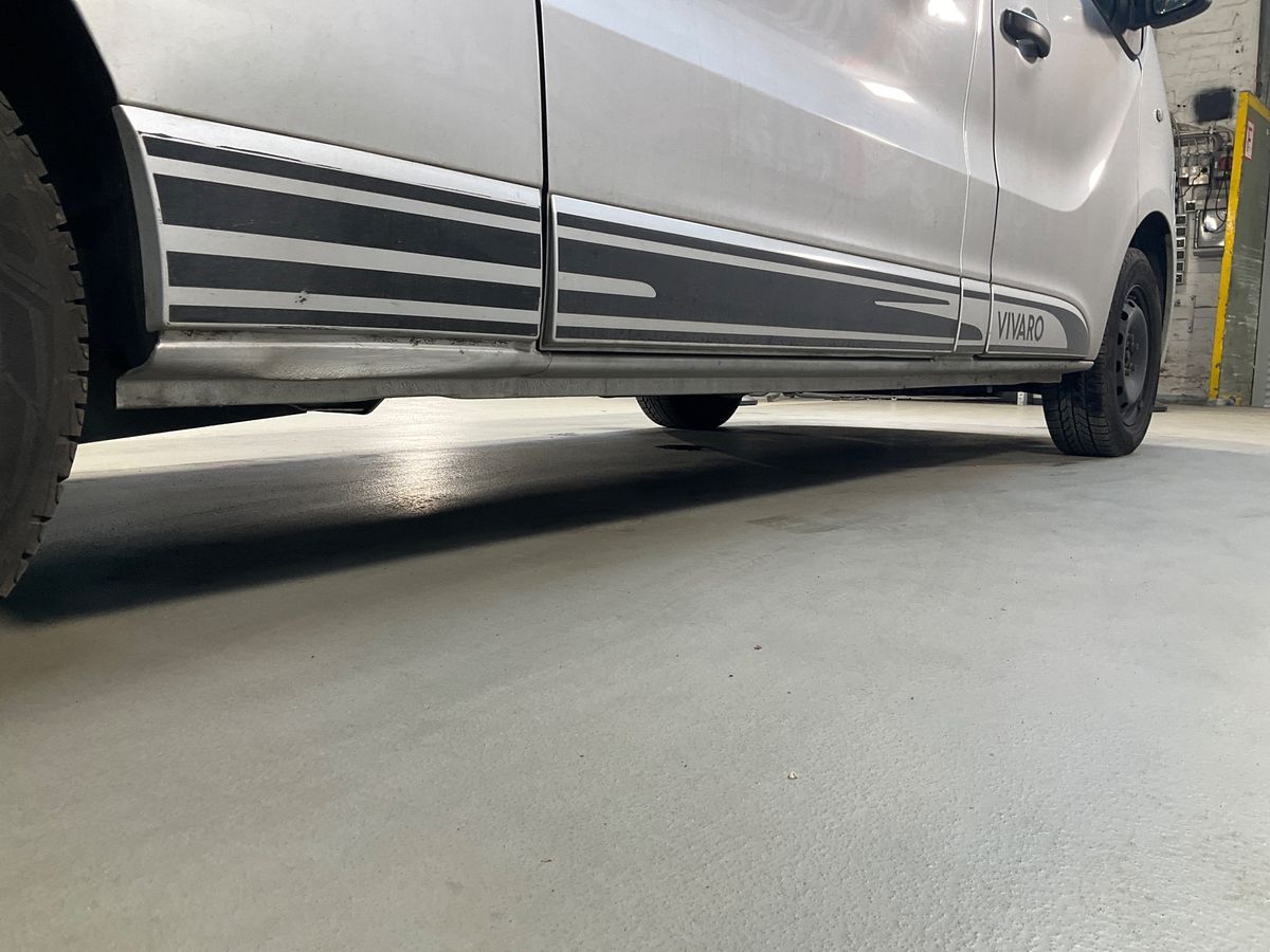 Opel Vivaro 2017 — photo 29