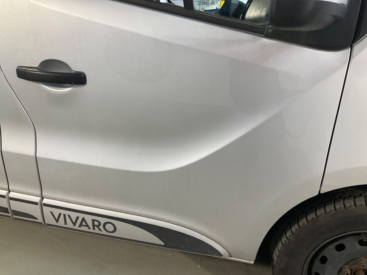 Opel Vivaro 2017 — photo 32