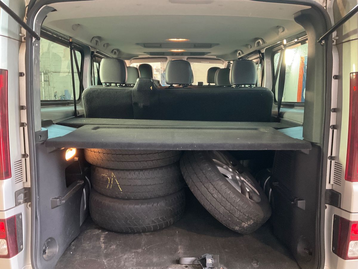 Opel Vivaro 2017 — photo 17