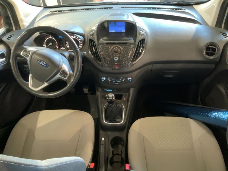 Ford Tourneo 1.6 TDCi Titanium — zdjęcie 12