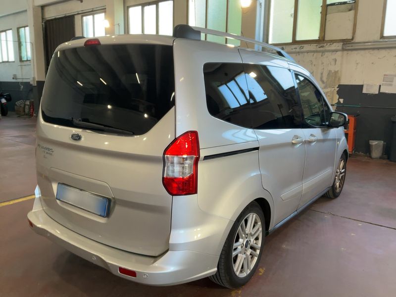 Ford Tourneo 1.6 TDCi Titanium — zdjęcie 6