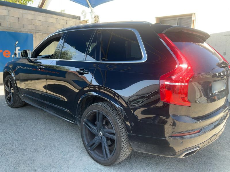 Volvo XC90 2.0 D5 R-Design AWD — zdjęcie 3