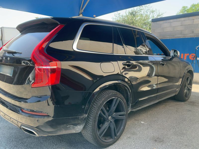 Volvo XC90 2.0 D5 R-Design AWD — zdjęcie 6