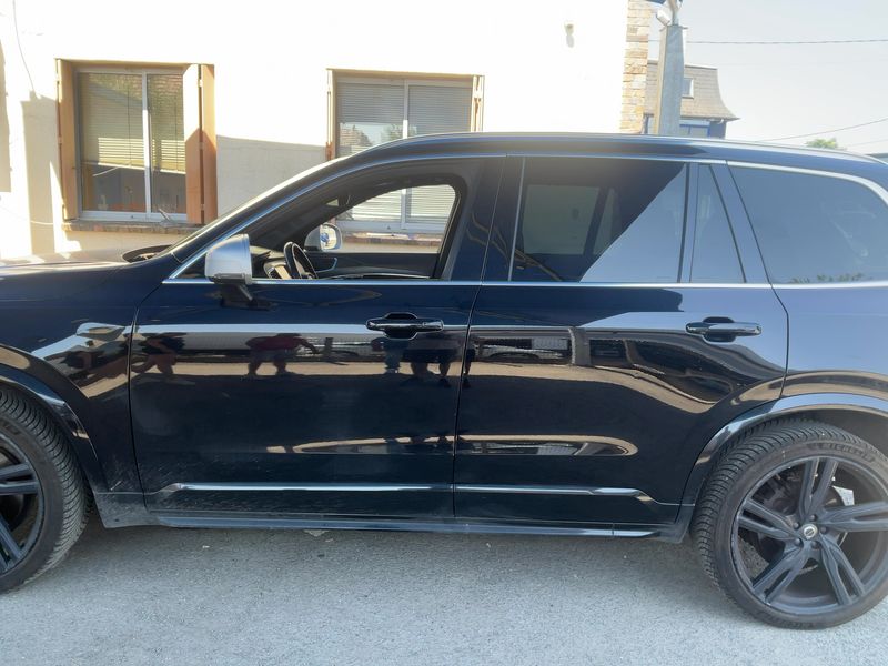 Volvo XC90 2.0 D5 R-Design AWD — zdjęcie 4