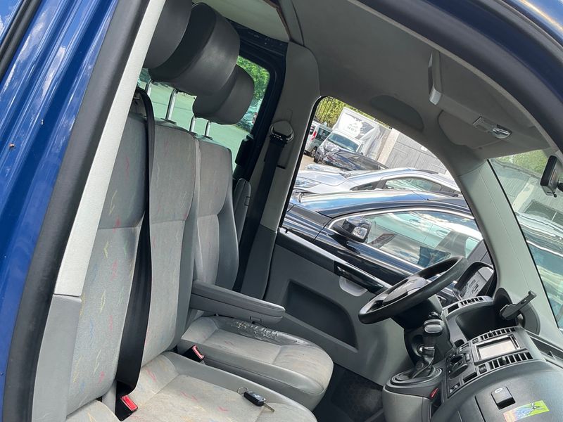 Volkswagen T5 Transporter 2.5 TDI Kasten — zdjęcie 3