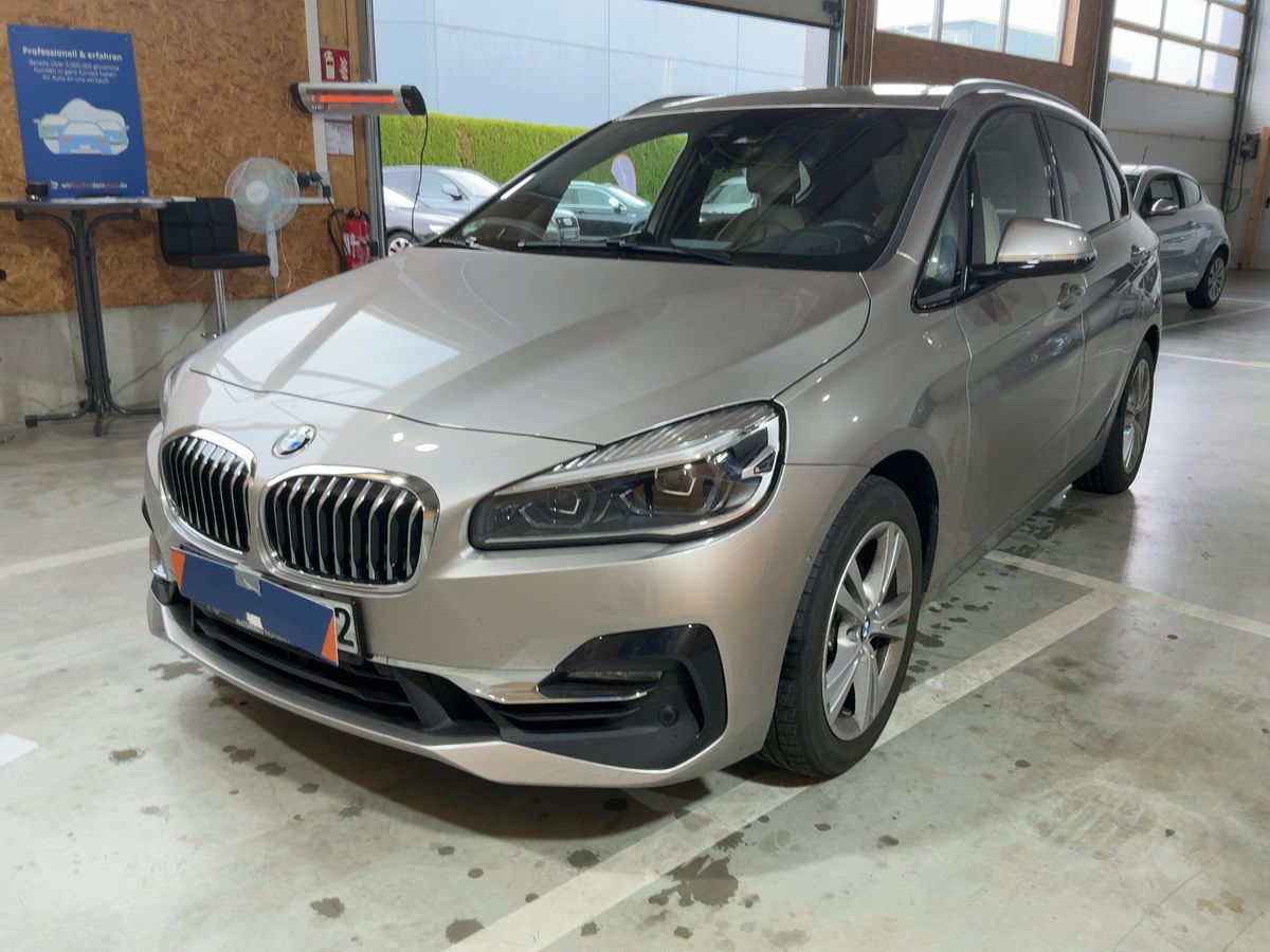 BMW 2er 220i Active Tourer Luxury Line