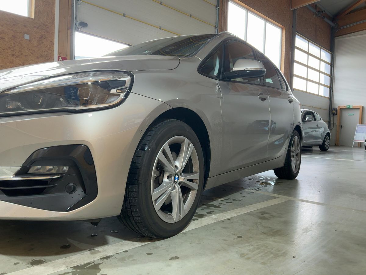 BMW 2er 220i Active Tourer Luxury Line