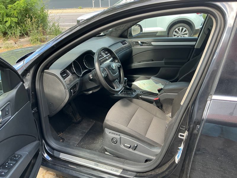 Skoda Superb 2.0 TDI Elegance — zdjęcie 3