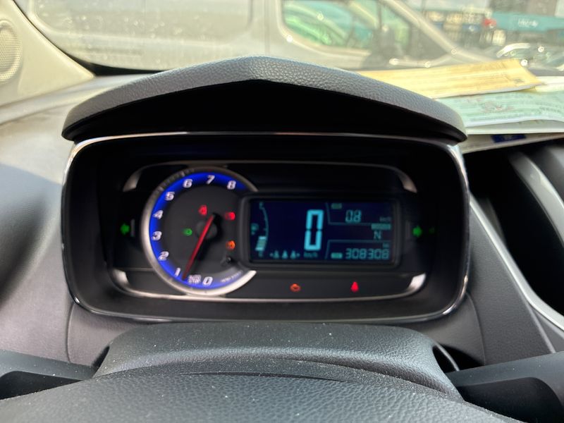 Chevrolet Trax 1.4 TURBO LT 4x4 — zdjęcie 12