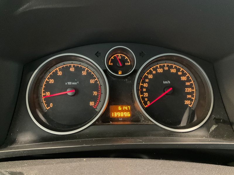 Opel Zafira 1.8 Innovation "110 Jahre" — zdjęcie 4