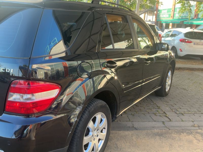 Mercedes-Benz M-Klasse ML 320 CDI — zdjęcie 6