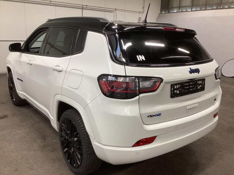 Jeep Compass 1.3 T4 4xe Plug-in Hybrid S — zdjęcie 2