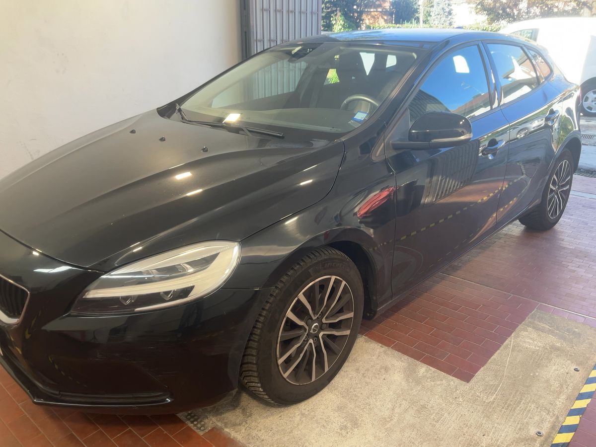Volvo V40 2.0 T2 Plus