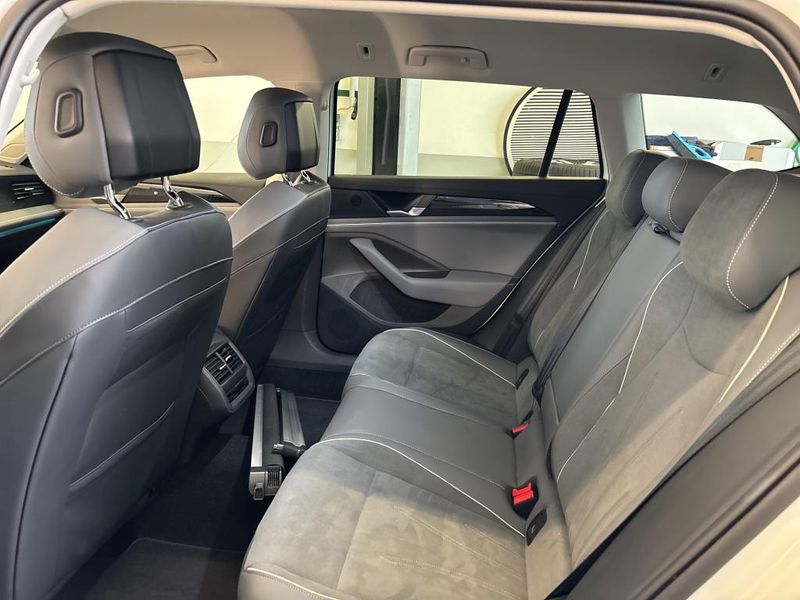 Volkswagen Passat 1.5 eTSI Business — zdjęcie 36