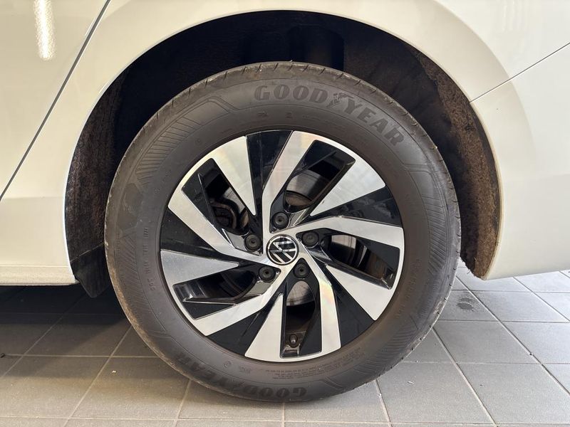 Volkswagen Passat 1.5 eTSI Business — zdjęcie 25