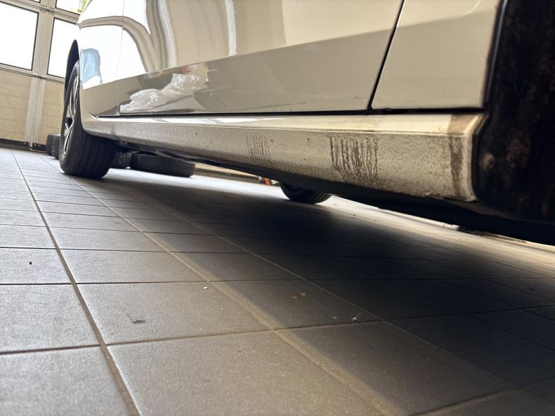 Volkswagen Passat 1.5 eTSI Business — zdjęcie 22