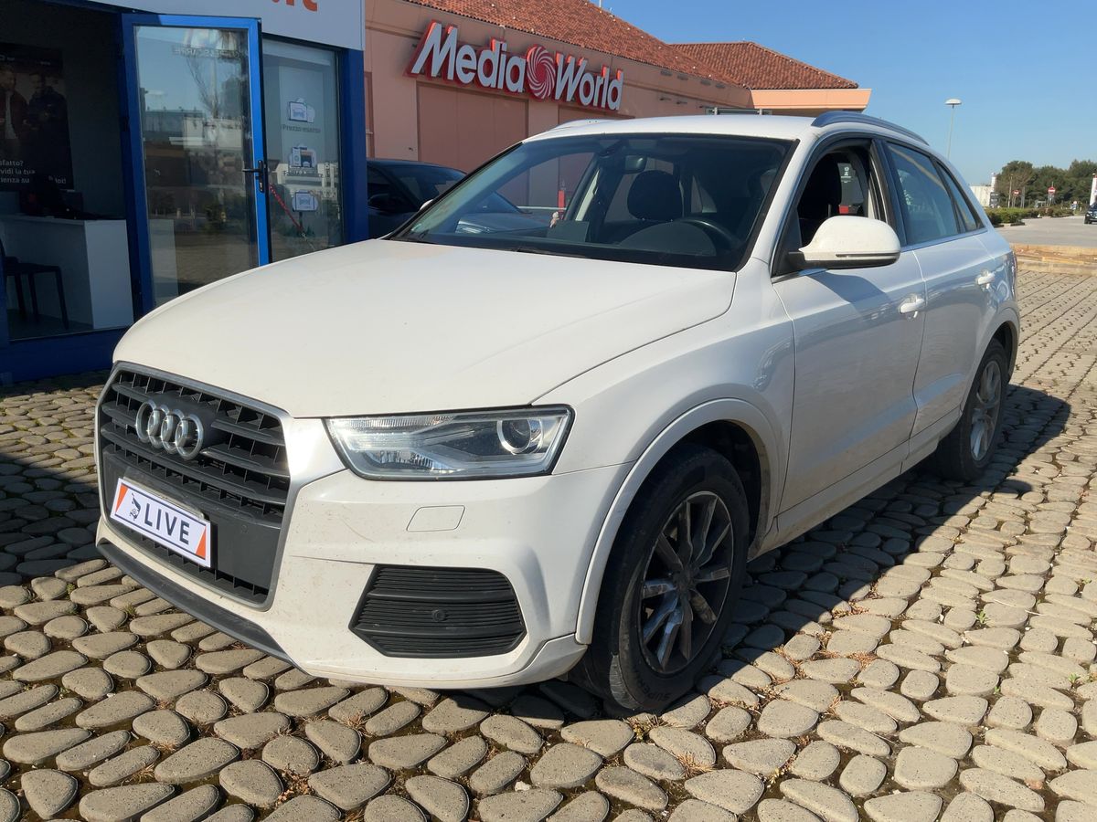 Audi Q3 2016 — photo 1