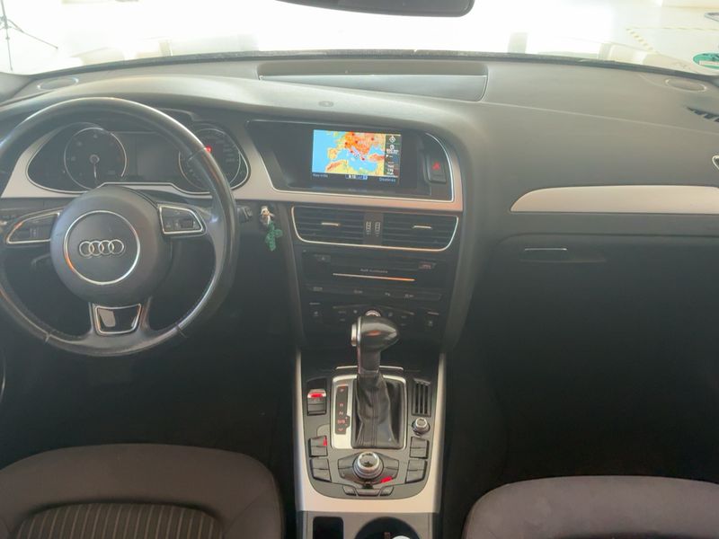 Audi A4 2.0 TDI Ambiente 2018 – снимка 17