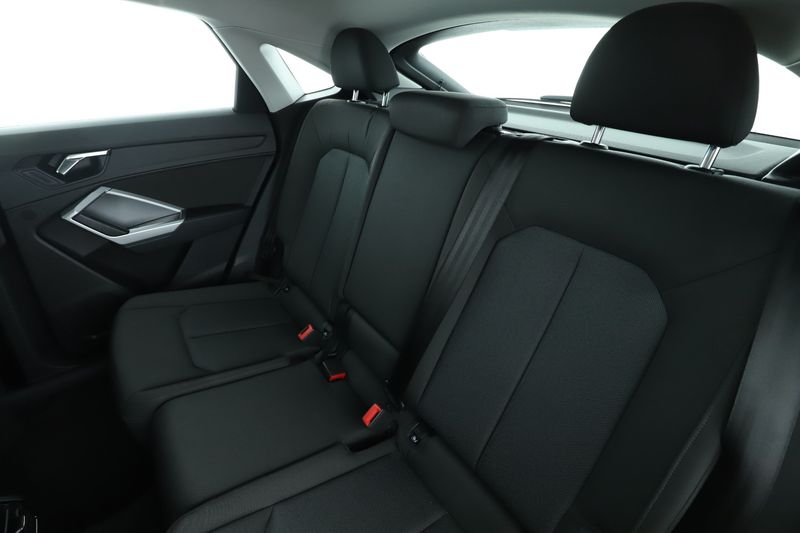 Audi Q3 Sportback 35 TFSI Mild-Hybrid S line — zdjęcie 14