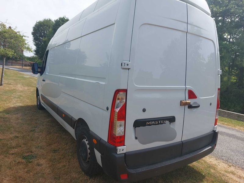 Renault Master 2.3 dCi L3H3 3,5 Confort — zdjęcie 3