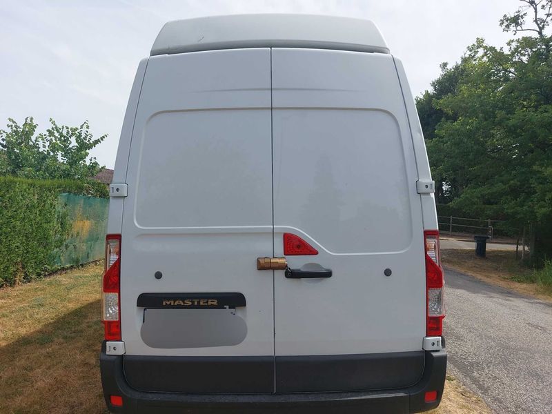 Renault Master 2.3 dCi L3H3 3,5 Confort — zdjęcie 4