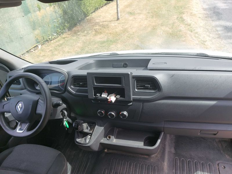 Renault Master 2.3 dCi L3H3 3,5 Confort — zdjęcie 11