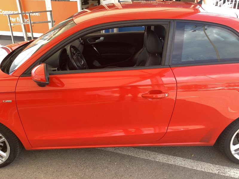 Audi A1 1.6 TDI Ambition — zdjęcie 4