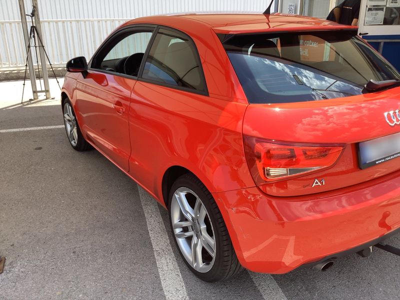Audi A1 1.6 TDI Ambition — zdjęcie 3