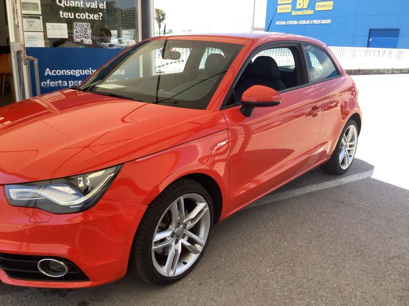 Audi A1 1.6 TDI Ambition — zdjęcie 2