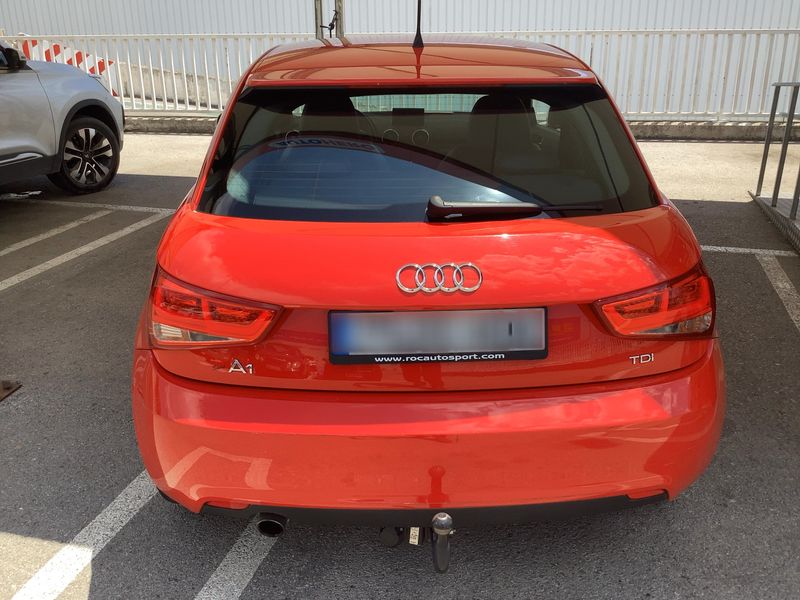 Audi A1 1.6 TDI Ambition — zdjęcie 5