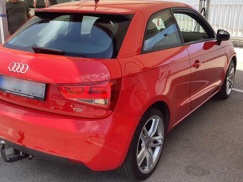 Audi A1 1.6 TDI Ambition — zdjęcie 6