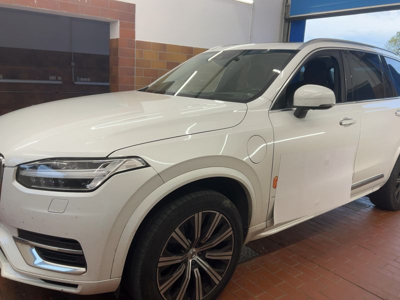 Volvo XC90 2.0 T8 Plug-in Hybrid Inscription AWD — zdjęcie 2