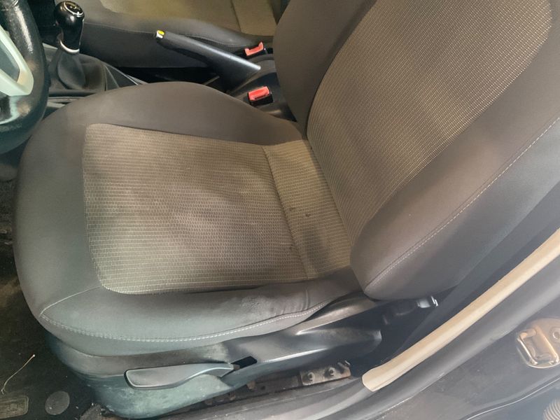 Seat Ibiza 1.6 TDI Stylance / Style 2011 – снимка 28