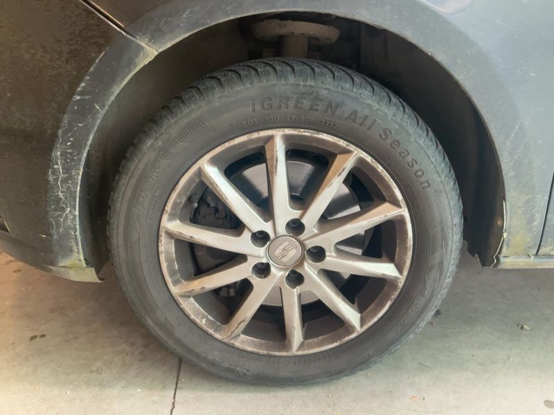 Seat Ibiza 1.6 TDI Stylance / Style 2011 – снимка 3