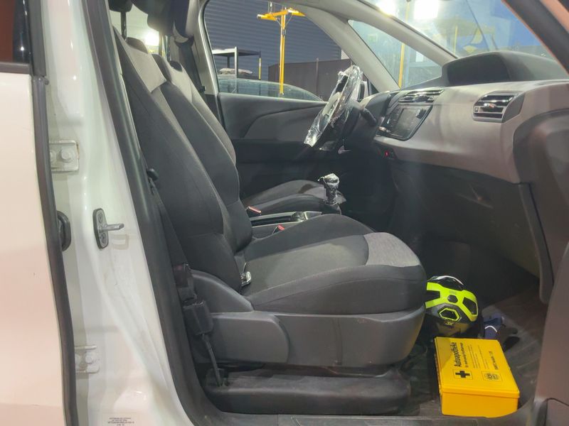 Citroen C4 Grand Picasso 1.2 e-THP Feel 2017 – снимка 17