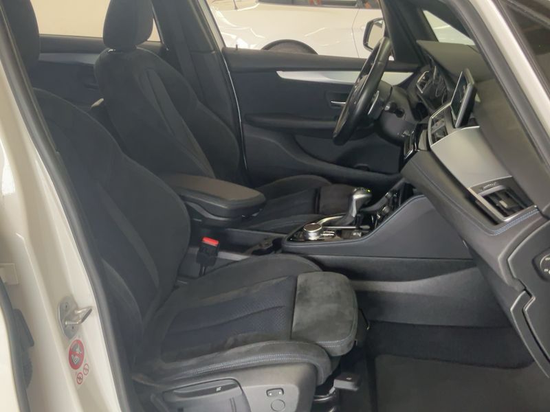 BMW 2er 220d Gran Tourer xDrive M Sport 2016 – снимка 17