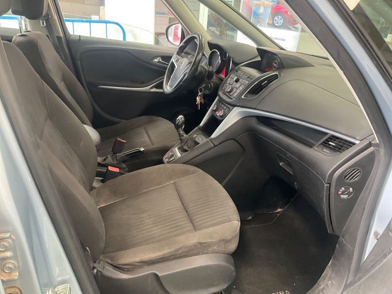 Opel Zafira Tourer 1.6 CDTI DPF Selective 2014 – снимка 3