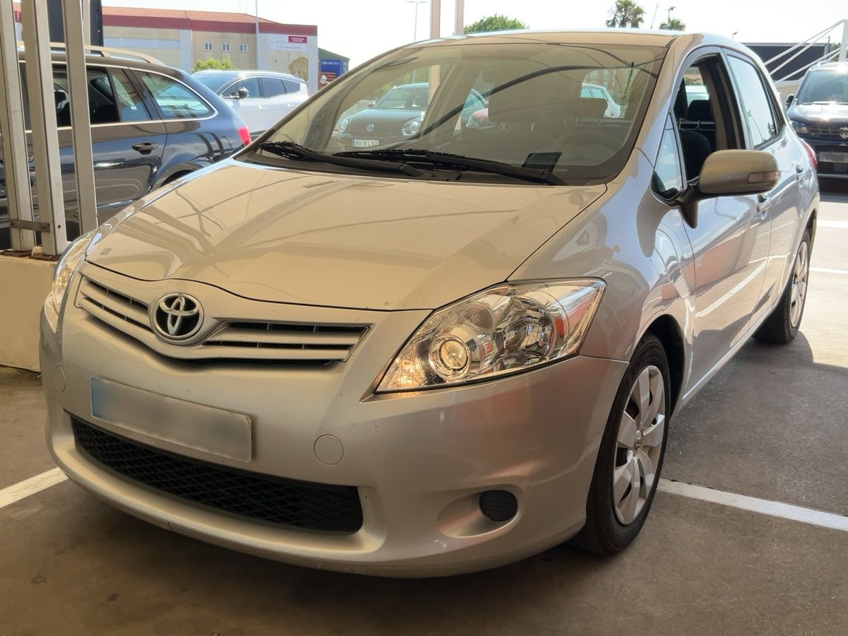 Toyota Auris 2010